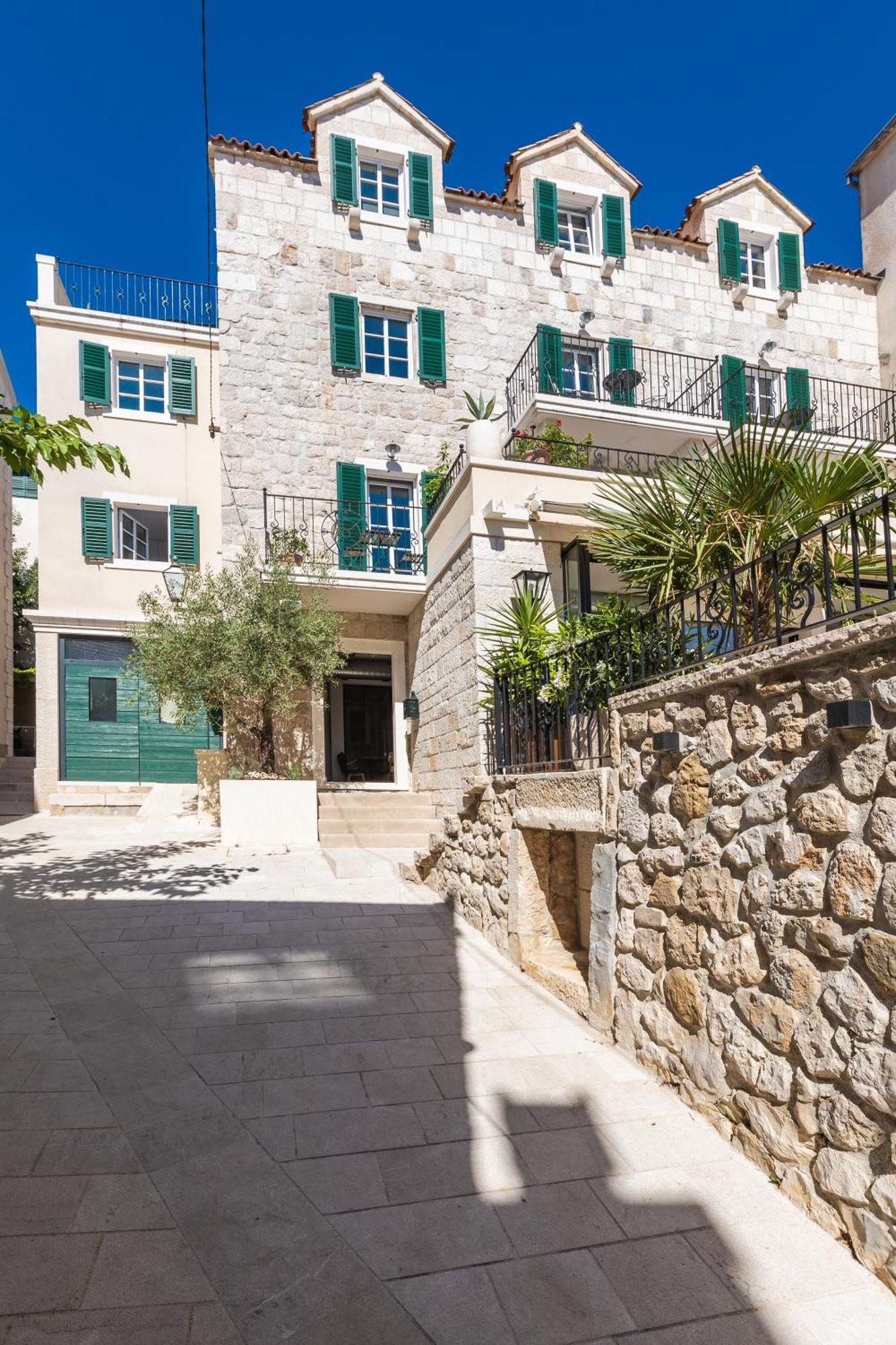 New - Casa Columba - 4 Star Design Boutique Hotel With Outdoor Pool & Private Garden (Adults Only) 马卡尔斯卡 外观 照片