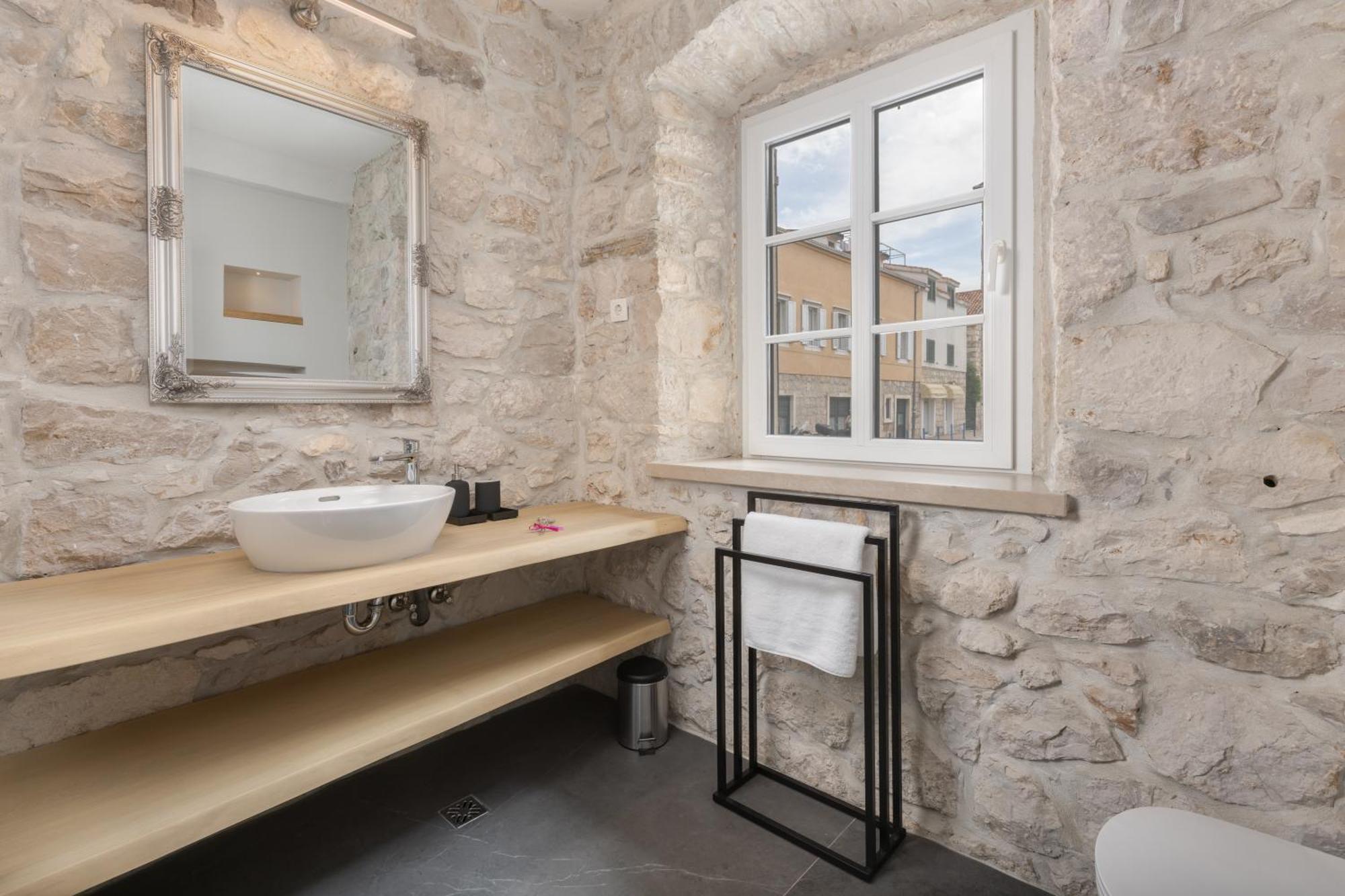 New - Casa Columba - 4 Star Design Boutique Hotel With Outdoor Pool & Private Garden (Adults Only) 马卡尔斯卡 外观 照片